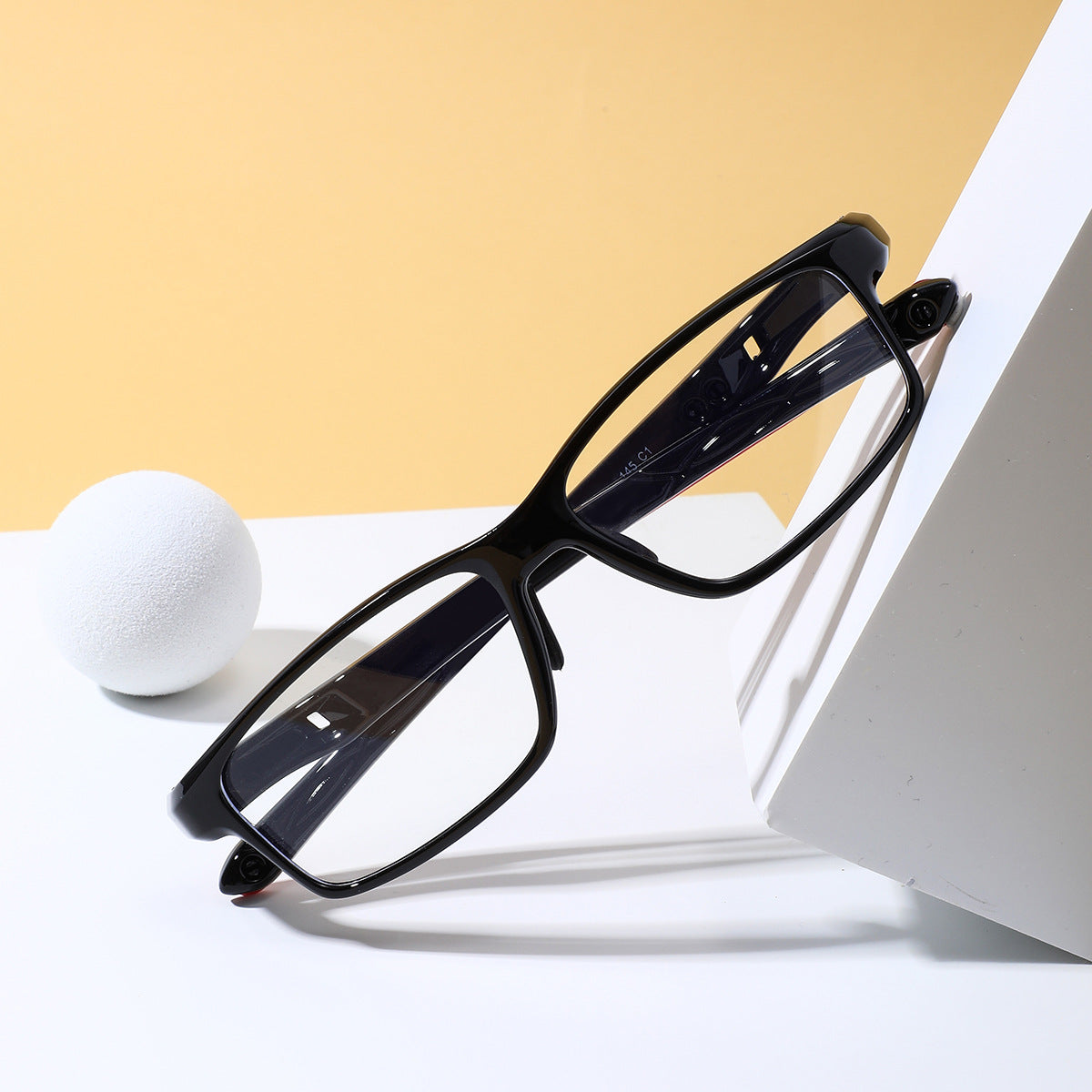 ULTRALIGHT AND ADJUSTABLE MEN'S SPORT SHADES